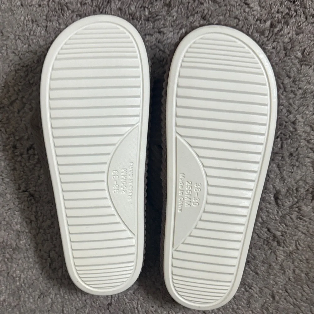 Amazon Taupe Ribbed Slippers - Picture 2 of 3